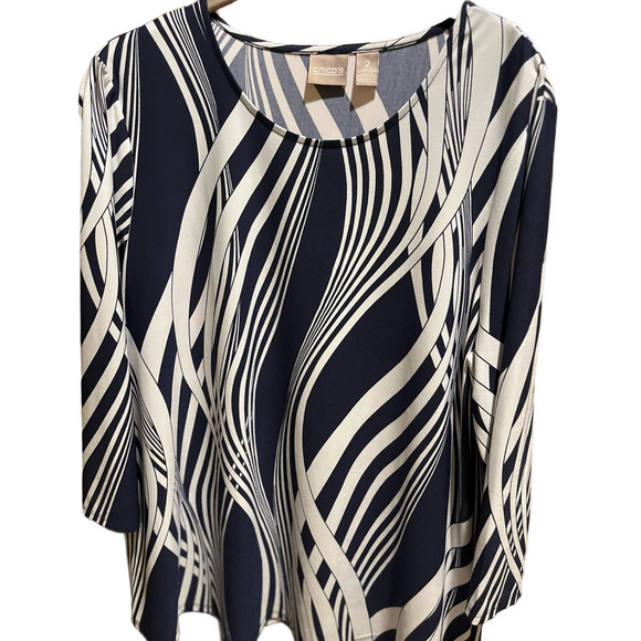 47. WOMENS CHICO’S 2/L DETAIL TOP - Picture 1 of 5